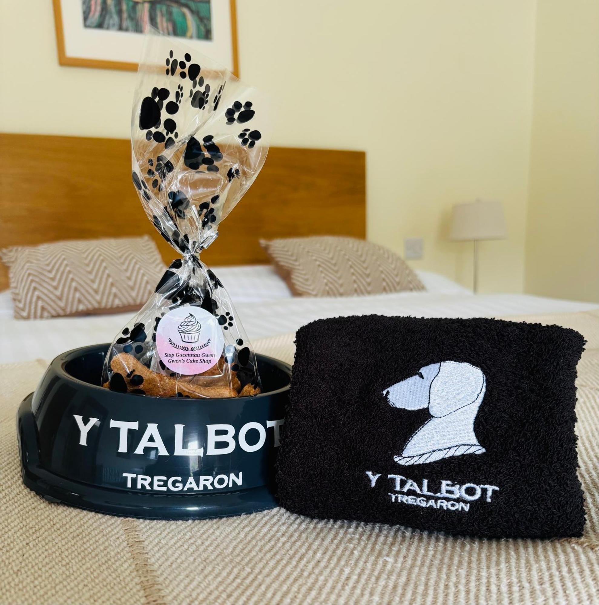 Y Talbot Hotel Tregaron Exterior photo